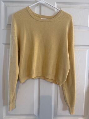 La Hearts Cropped Crewneck Sweater in Soft Yellow